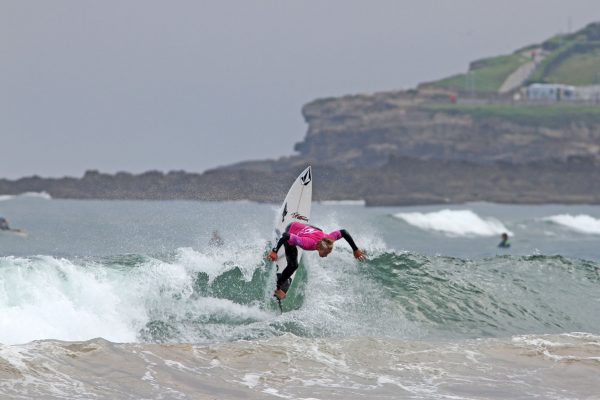 YAEL PEÑA Y ELLIE TURNER, CAMPEONES DE LA FINAL EUROPEA DEL RIP CURL GROMSEARCH